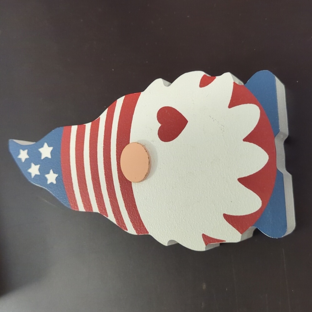 Patriotic gnome
